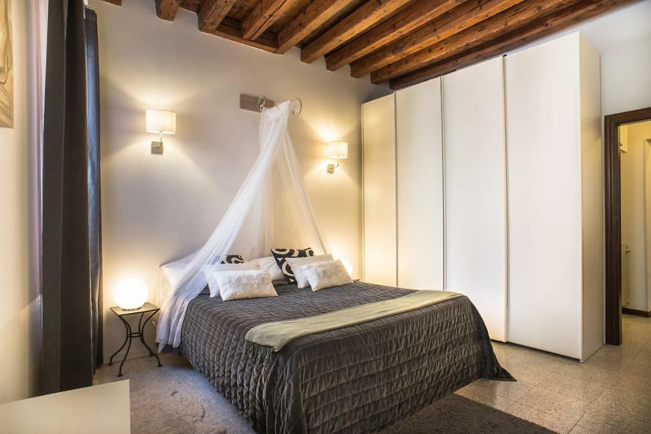 Terrazzina - Romantic Pied A Terre At The Heart Of Cannaregio District Venezia